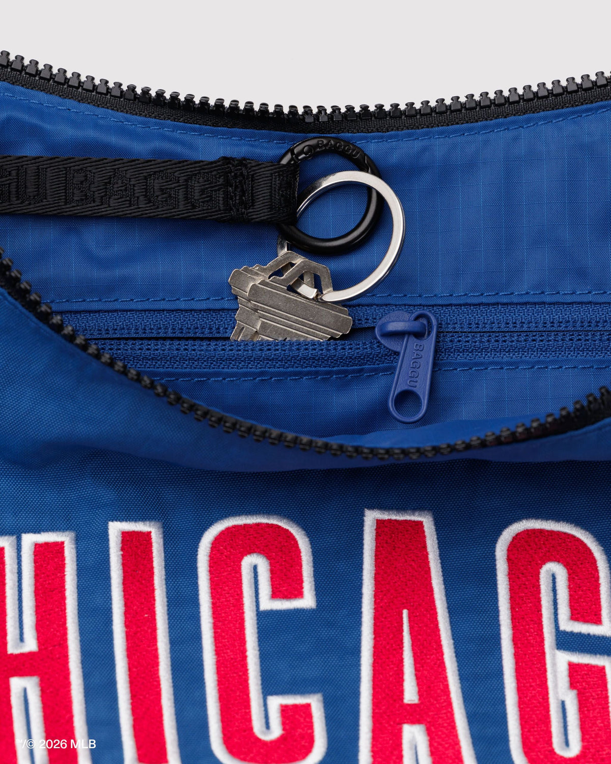 Medium Nylon Crescent Bag - Chicago Cubs™