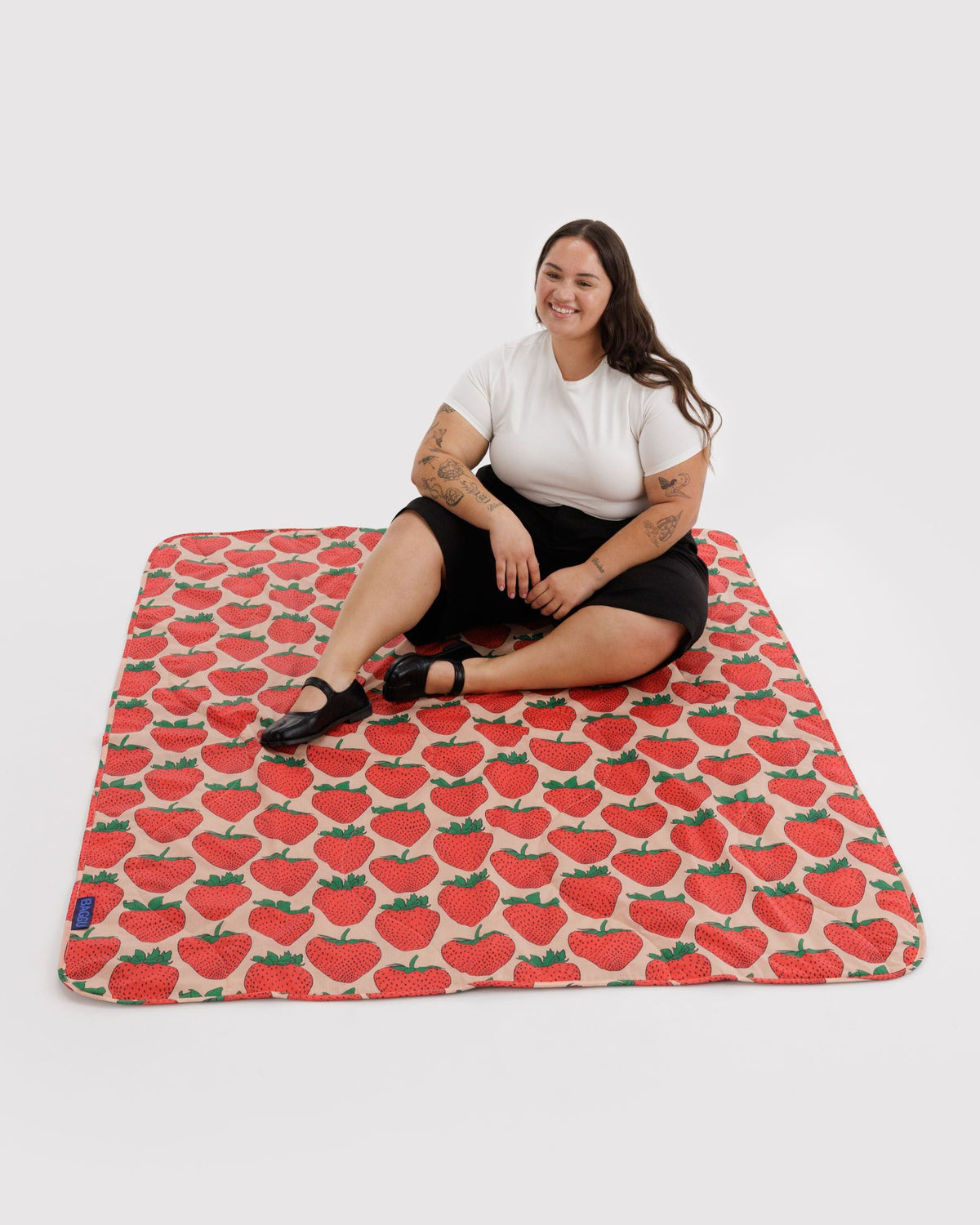 Puffy Picnic Blanket - Strawberry